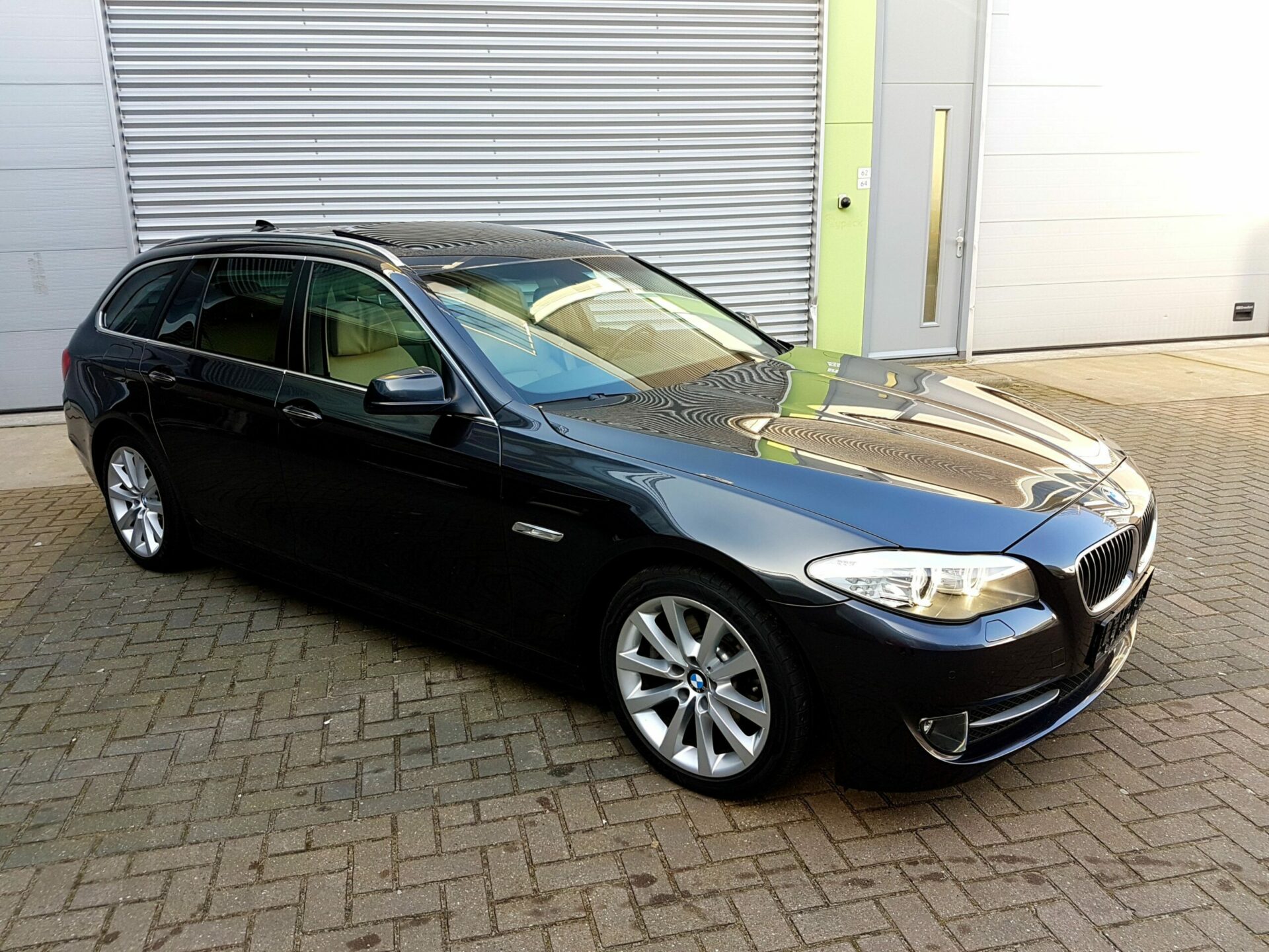 BMW 520D F11 full option in nieuwstaat Auto Arp