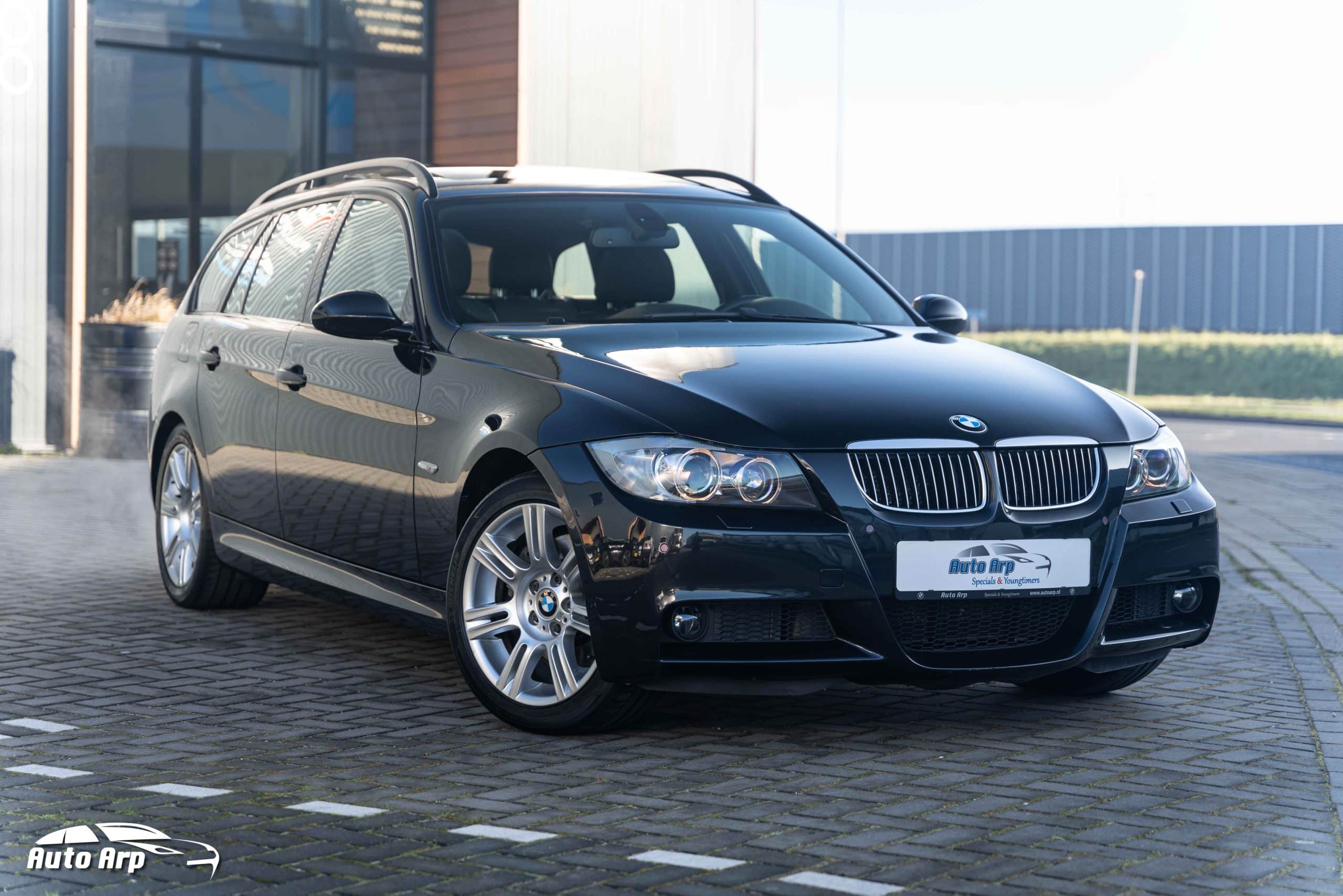 https://www.autoarp.nl/wp-content/uploads/2022/02/BMW-330-XI-Zwart-1-van-27-scaled.jpg